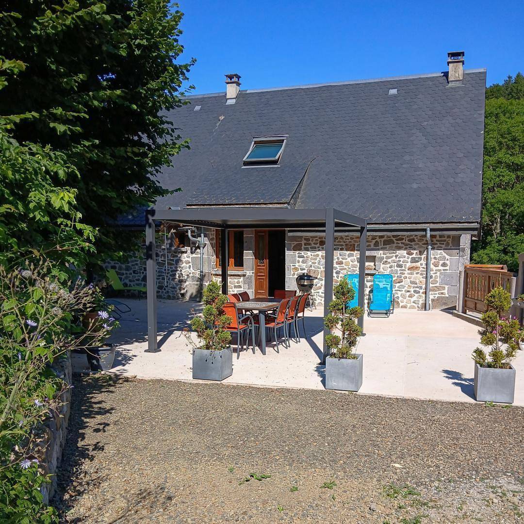 Le Buron de la Roche Vendeix in La Bourboule, Parque Natural Regional Volcans d'Auvergne