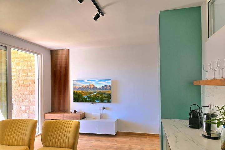Ganze Wohnung, Aqua Bliss Apartment 296 in Ishëm, Albanien