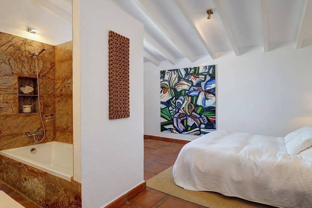 Blanco De Caza - Tres Habitaciones Villa, Capacidad 6 in Canillas de Aceituno, Provincia de Málaga