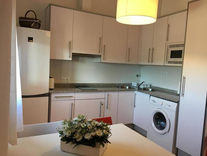 Location de vacances pour 6 personnes, avec vue et jardin, adapté aux familles à Àger - 3