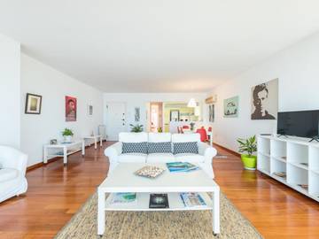 Holiday Rental for 5 People in Athens, South section of Athens, Photo 3