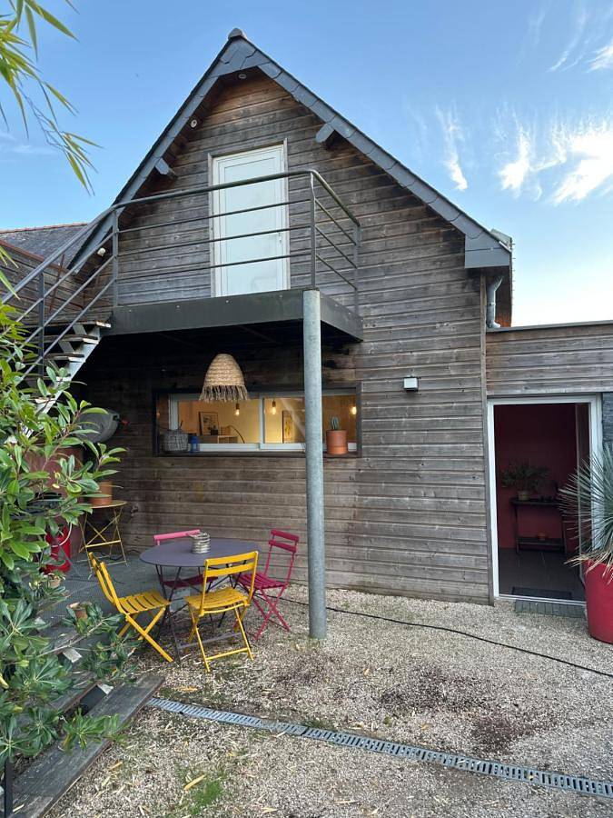Location de vacances pour 4 personnes, avec terrasse à Corné - 3