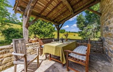 Gîte pour 8 Personnes dans Caylus, Massif central, Photo 2