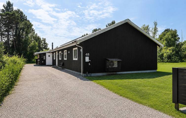 Ferienhaus für 10 Personen, mit Terrasse und Sauna sowie Whirlpool und Garten in Kramnitse