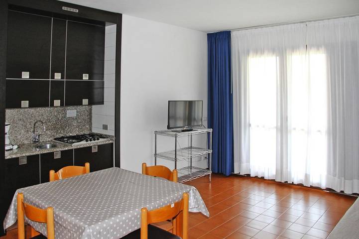 Ferienwohnung für 2 Personen, mit Pool und Garten sowie Balkon und Kinderpool in Moniga del Garda - 3