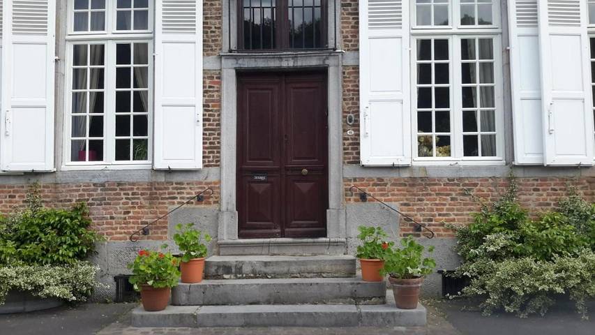 Location de vacances pour 10 personnes, avec piscine ainsi que vue et jardin, animaux acceptés à Fumay - 2