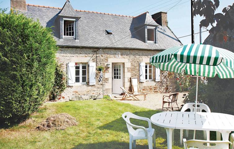 Location de vacances pour 5 personnes, avec jardin à Pleumeur-Gautier - 2