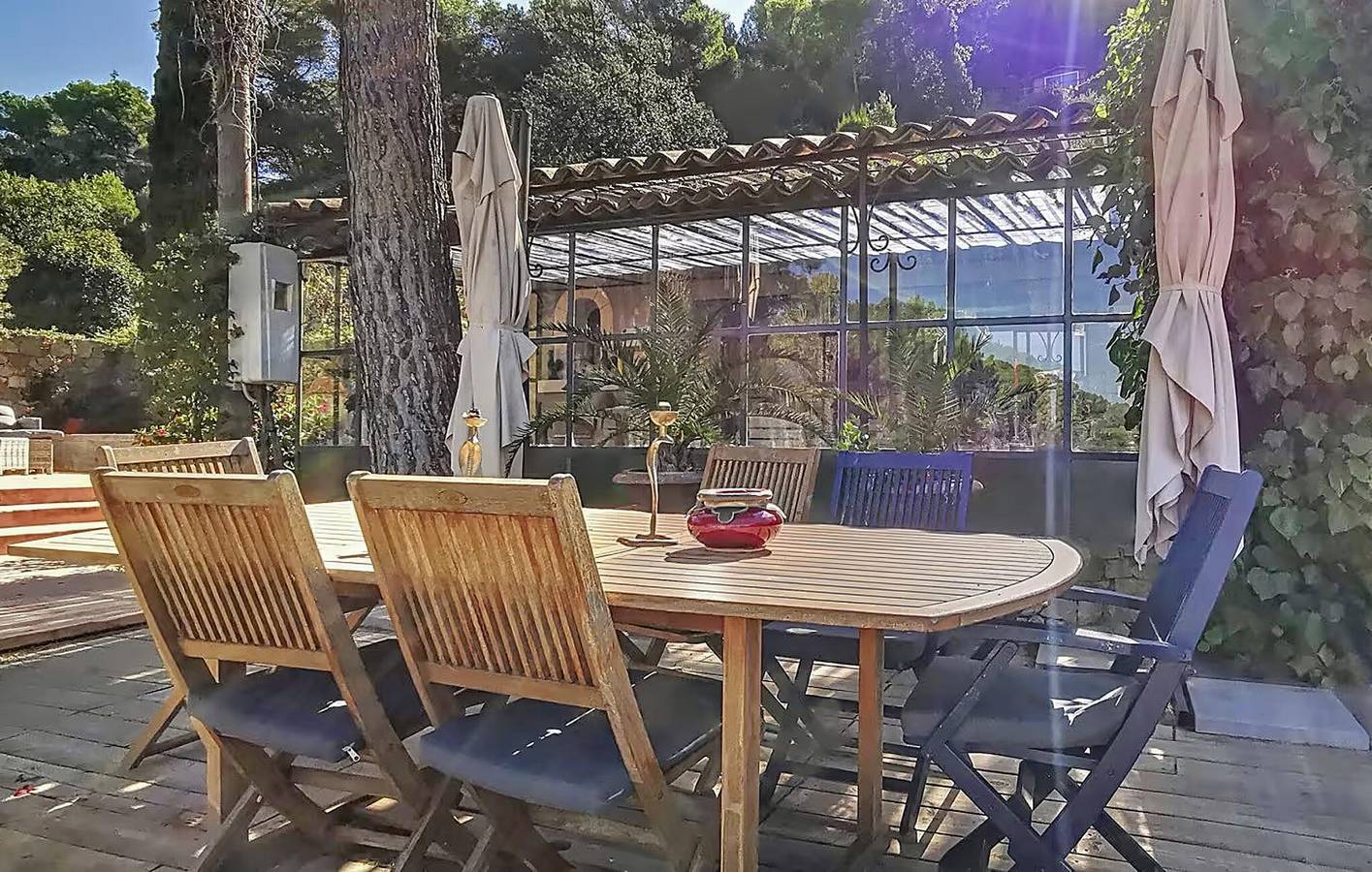 Apartamento moderno con piscina, WiFi y aparcamiento, cerca de Le Beausset in Le Beausset, Region de Toulon