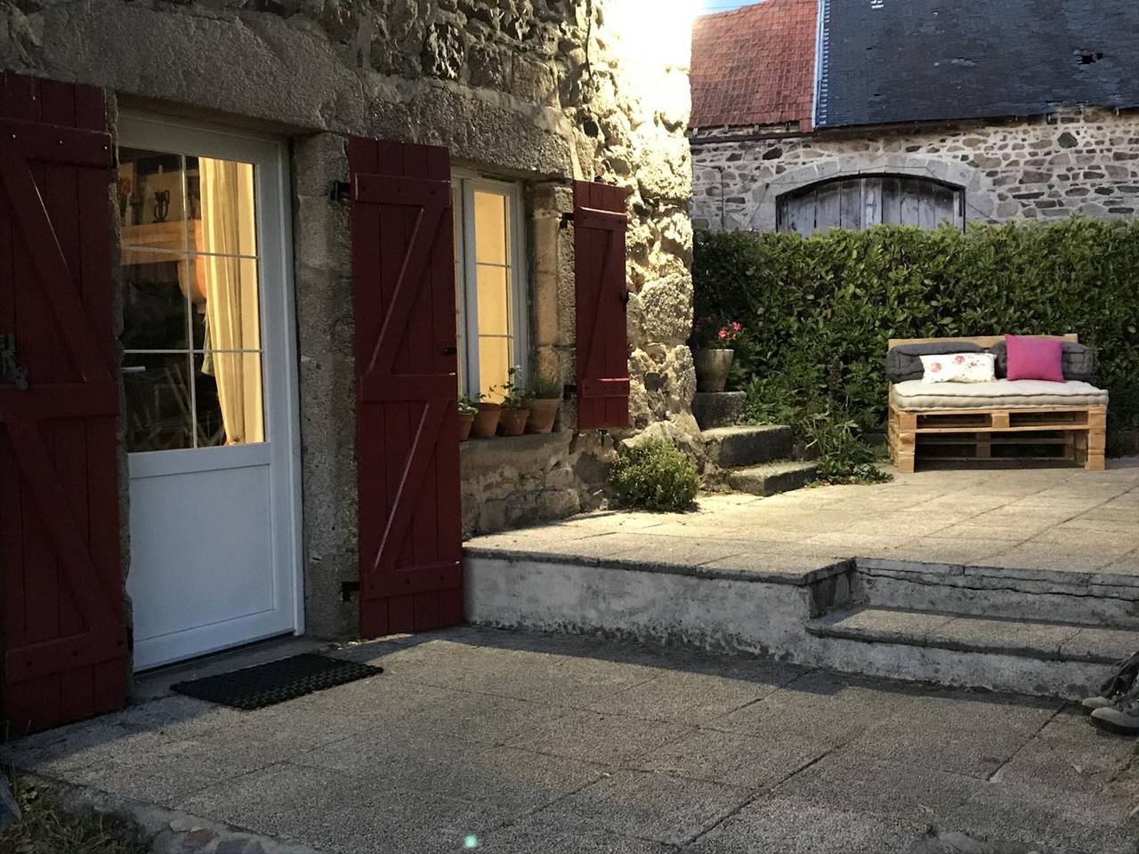 Casa familiar con jardín cerrado, chimenea, mascotas permitidas e internet en Ferrières-sur-Sichon in Ferrières-sur-Sichon, Región de Vichy