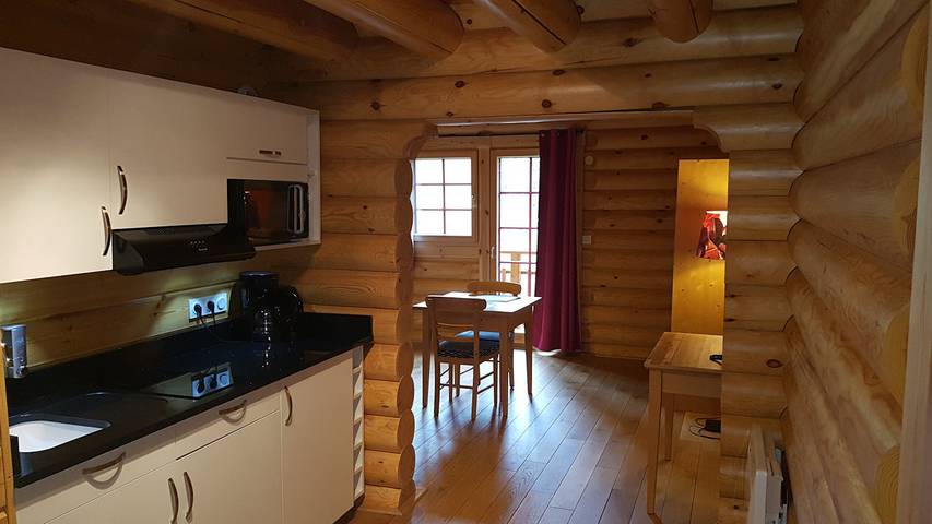 Gîte pour 2 personnes, avec sauna et jardin dans Zoo d'Amnéville