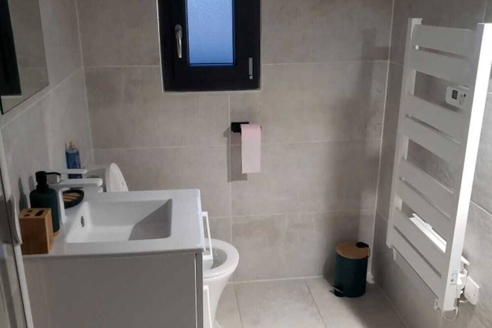 Apartamento entero, Charming studio-cabin in quiet location near Nîmes and beaches in Bouillargues, Region de Nimes