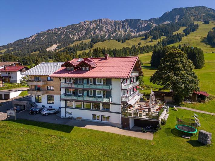 Ferienwohnung für 4 Personen, mit Sauna und Balkon sowie Pool in Oberjoch - 2