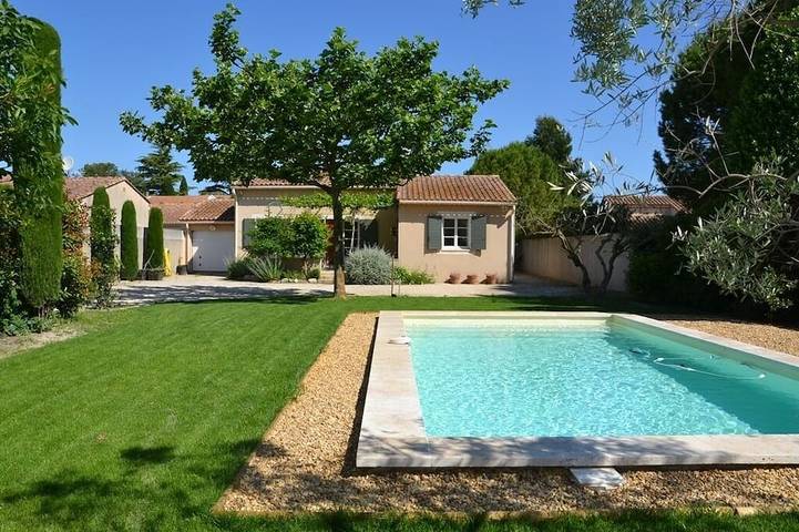 Maison de vacances pour 6 personnes, avec Terrasse et Jardin à Maillane