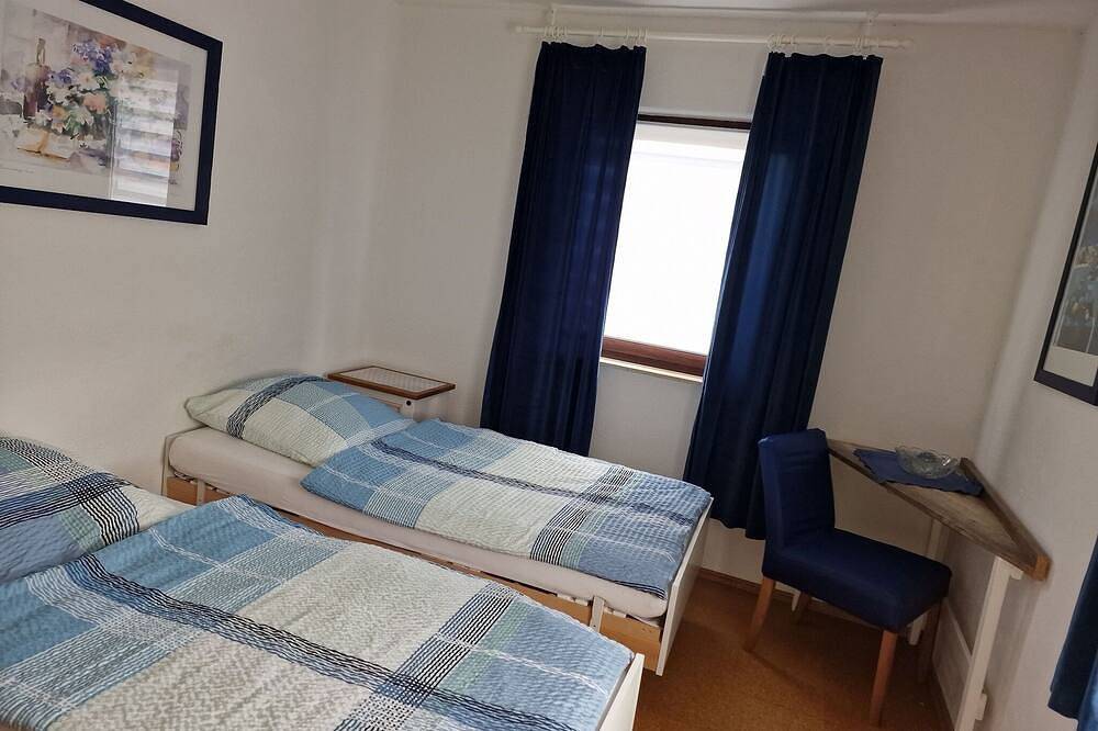 Ganze Wohnung, Kinderfreundliche Ferienwohnung mit familiärem Ambiente in Grettstadt, Fränkisches Weinland