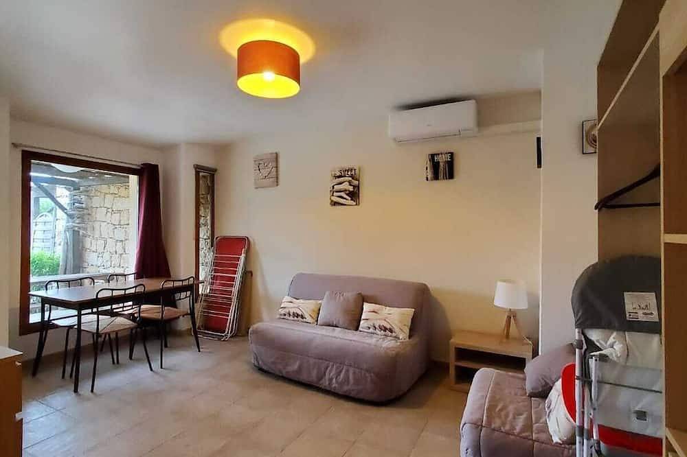 Maisonette 35m² 2-4 pers - Swimming pool - South Corsica - Near sea in Serra-di-Ferro, Région d'Ajaccio