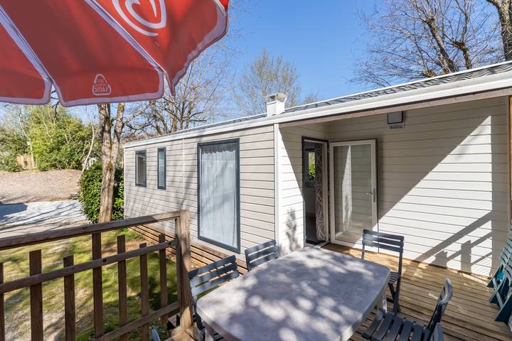 Camping pour 8 personnes, avec bassin pour enfant et jardin en Dordogne - 4