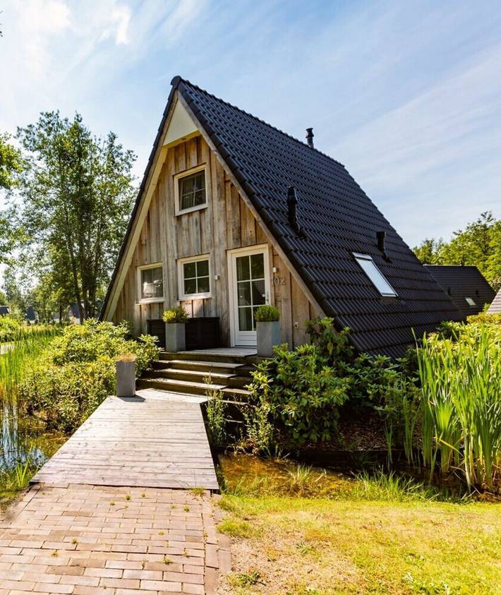 Vakantiehuis voor 2 personen, with Balkon/Terras and Whirlpool as well as Terras and Sauna in Twente