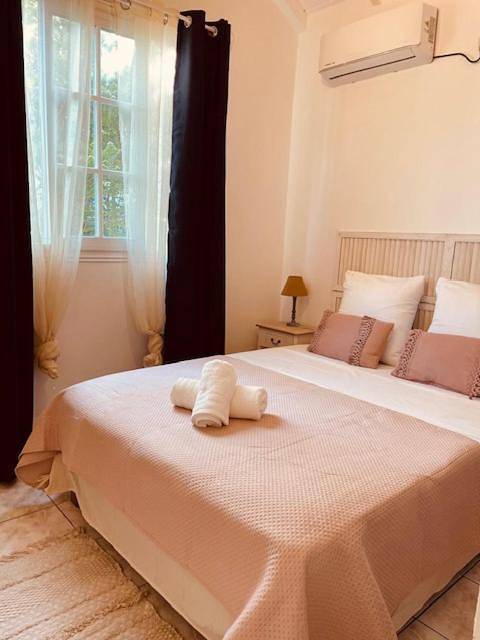 Location de vacances pour 2 personnes, avec jardin et terrasse à Terre-de-Bas - 2