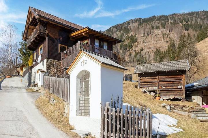 Ferienhaus für 4 Personen, mit Balkon und Garten sowie Pool