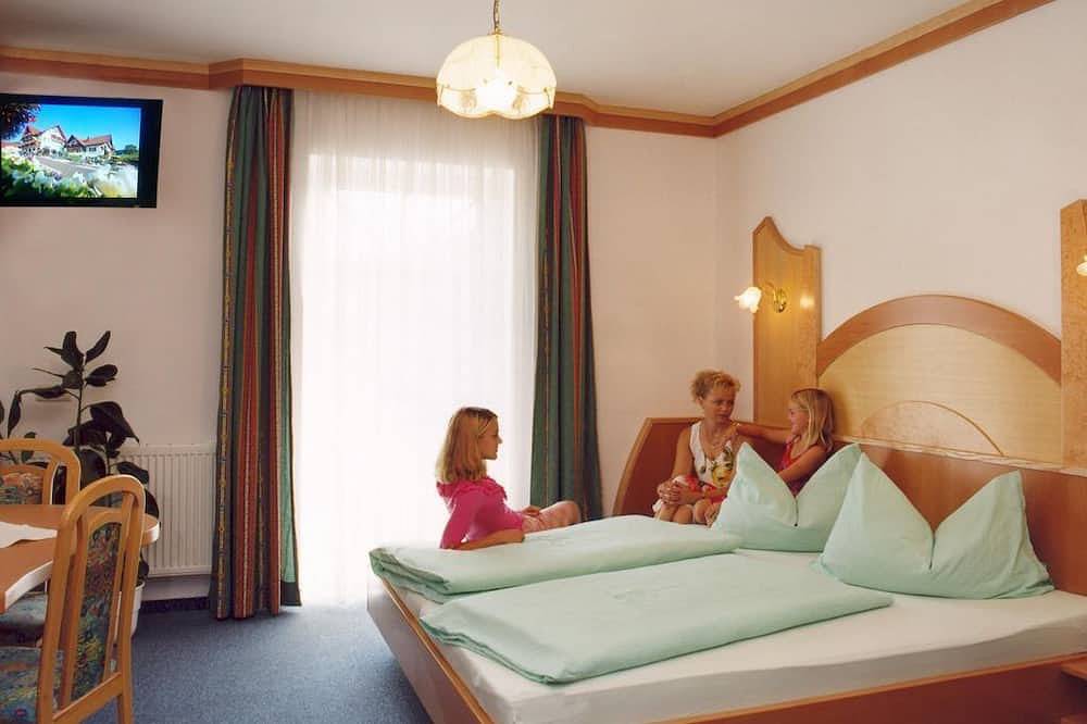 Ganze Wohnung, Dreibettzimmer - Hotel-Garni Drei Mäderl Haus in Südoststeiermark, Unterlamm