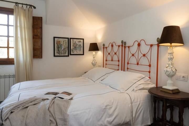 Chalet para 14 personas, con vistas además de jardín y piscina, Se admiten mascotas en Rias Baixas - 4