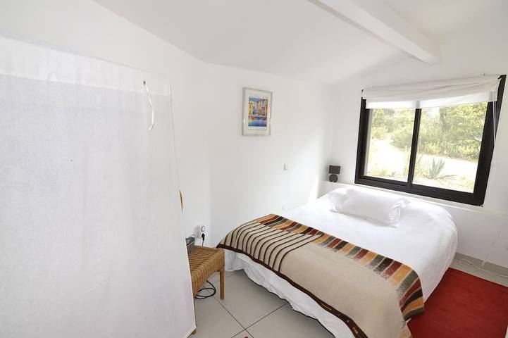 Gîte pour 2 personnes, avec balcon ainsi que jardin et jacuzzi, animaux acceptés à Cesseras - 4