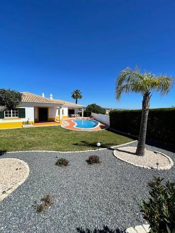 Ferienhaus mit Meerblick für 8 Personen, mit Garten und Pool sowie Ausblick in Lagos