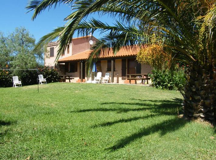 Gîte pour 6 personnes, avec terrasse et jardin