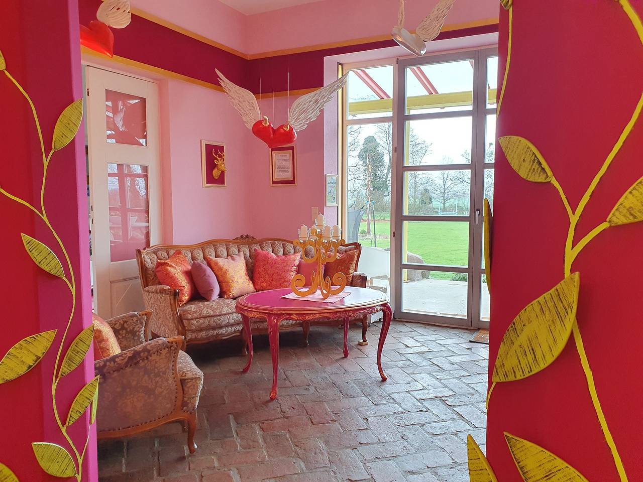 Kunstgut Patapaya in Neukalen, Mecklenburgische Seenplatte