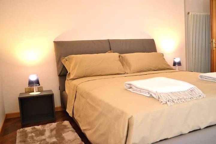 Apartamento entero, Dark Porch Deluxe Apartment - Historic Center in Treviso, Provincia de Treviso