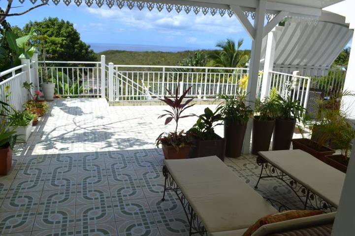 Location de vacances pour 2 personnes, avec piscine à Deshaies
