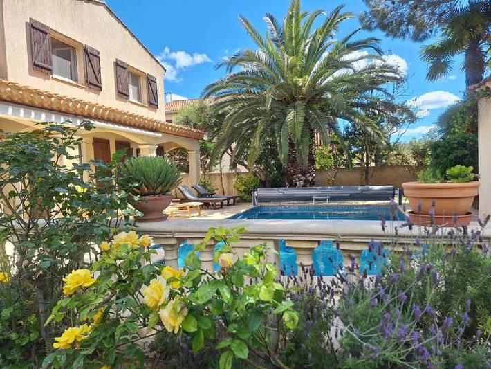 Chambre d’hôte pour 2 personnes, avec Terrasse ainsi que Jardin et Piscine