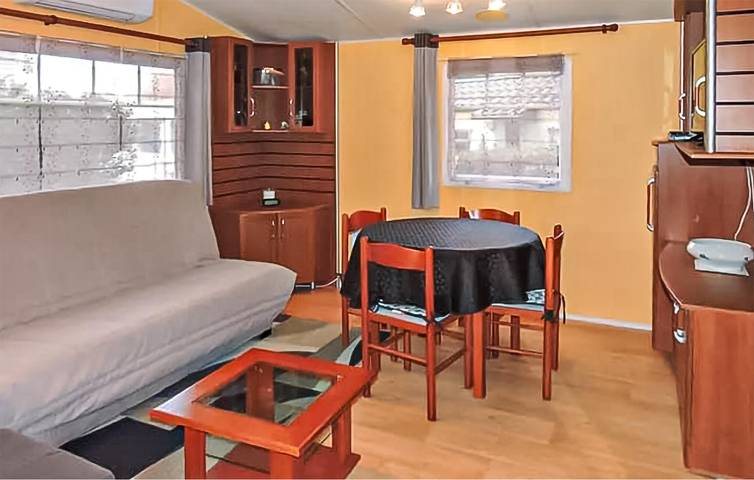 Mobil home pour 6 personnes, avec jardin ainsi que terrasse et piscine, animaux acceptés à Sainte-Eulalie-en-Born - 4