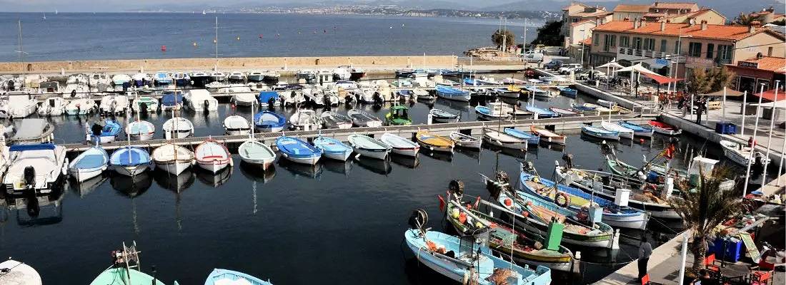Entire apartment, Super T4 Near Sea in Domaine with Pool in La Coudoulière, Six-Fours-les-Plages