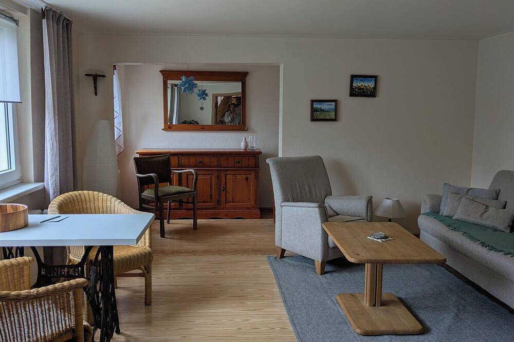 Gemütliches Ferienhaus zwischen Wald und See in Päwesin, Westhavelland
