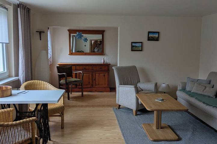 Gemütliches Ferienhaus zwischen Wald und See in Päwesin, Westhavelland