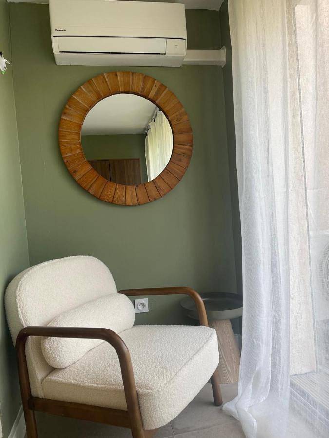 Appartement de vacances pour 2 personnes, avec vue ainsi que jardin et piscine