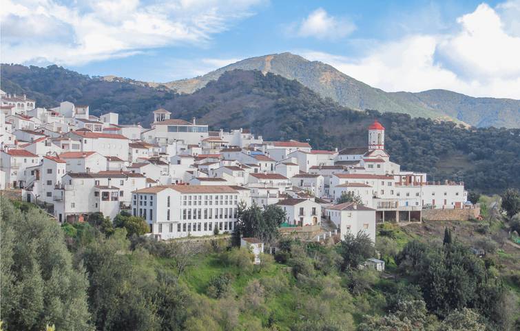Apartamento vacacional entero, Apartamento con terraza junto a la piscina cerca de la ciudad y el río in Genalguacil, Provincia de Málaga