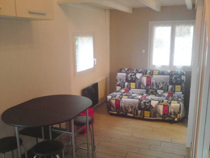 Location de vacances pour 3 personnes, avec vue et jardin à Lacrouzette - 3