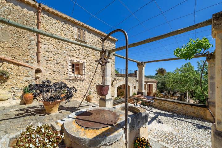 Double Room 2 "Son Malero" with Shared Pool and Wi-Fi in Calvià, Vest Majorca