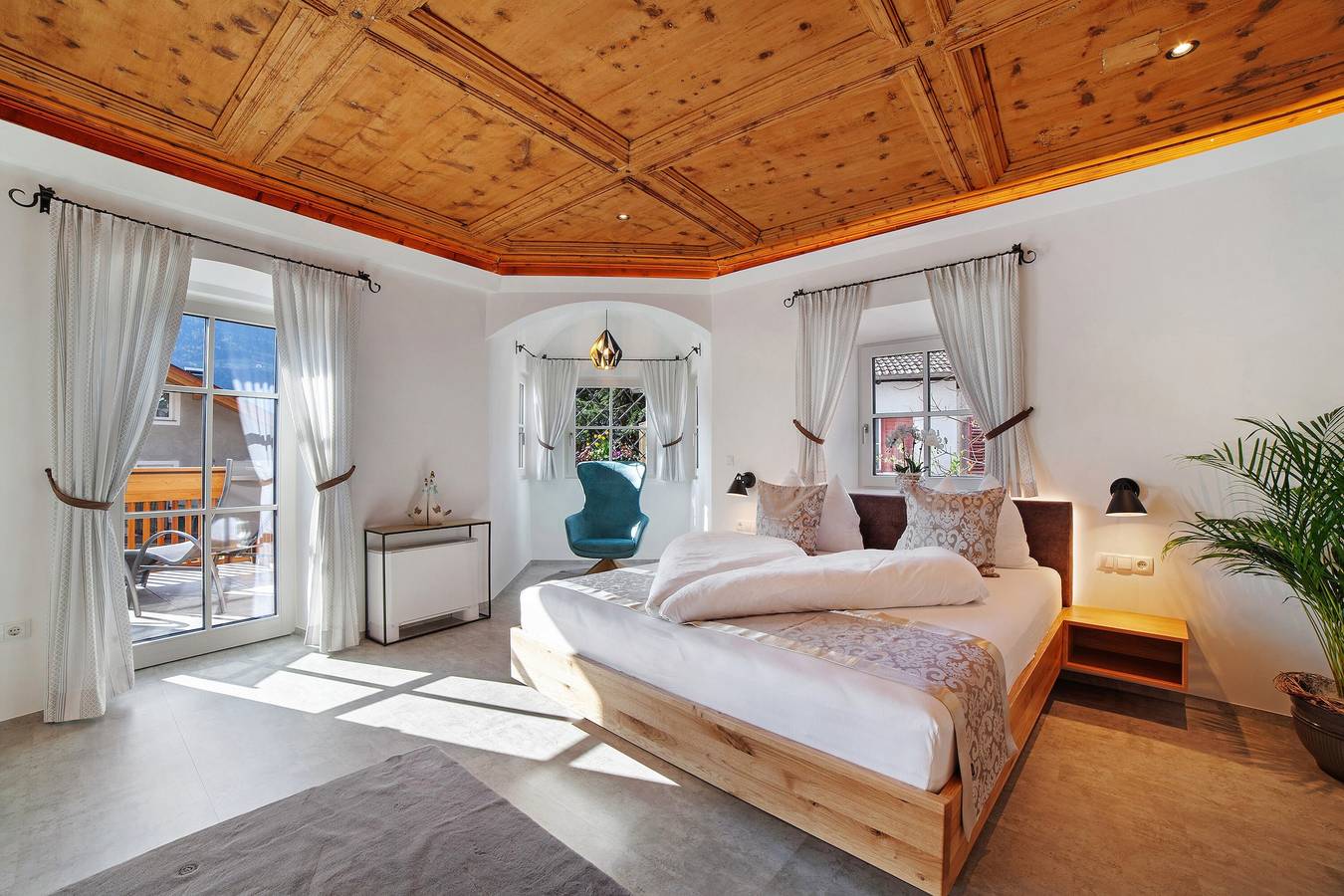 Entire apartment, Holiday Apartment 'Goschtstub' with Mountain View, Private Terrace and Wi-Fi in Parcines, Texel Group