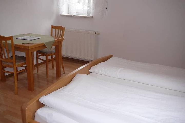 Ferienwohnung für 4 Personen, mit Sauna und Garten sowie Balkon