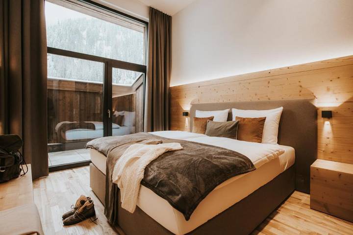 BnB für 2 Personen, mit Garten und Sauna sowie Ausblick in Sankt Anton am Arlberg