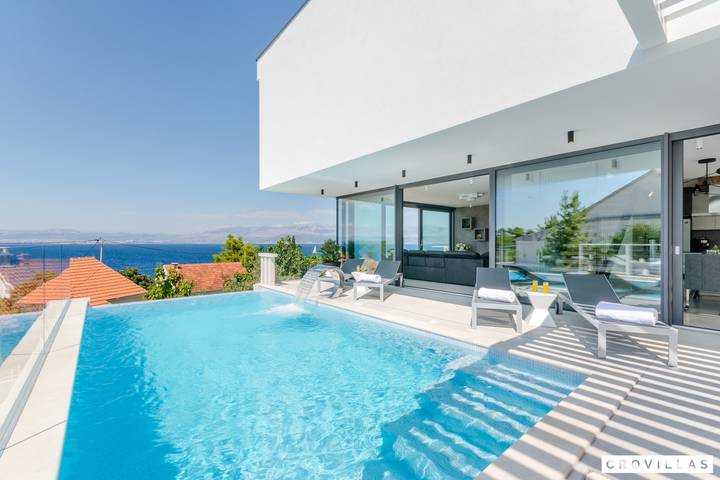 Villa pour 8 personnes, avec vue sur l’océan et piscine à Sutivan