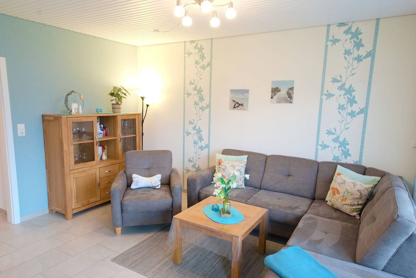 Apartamento entero, Strandnahe und gemütliche Parterre-Ferienwohnung mit Terrasse in Strand Norddeich, Norddeich