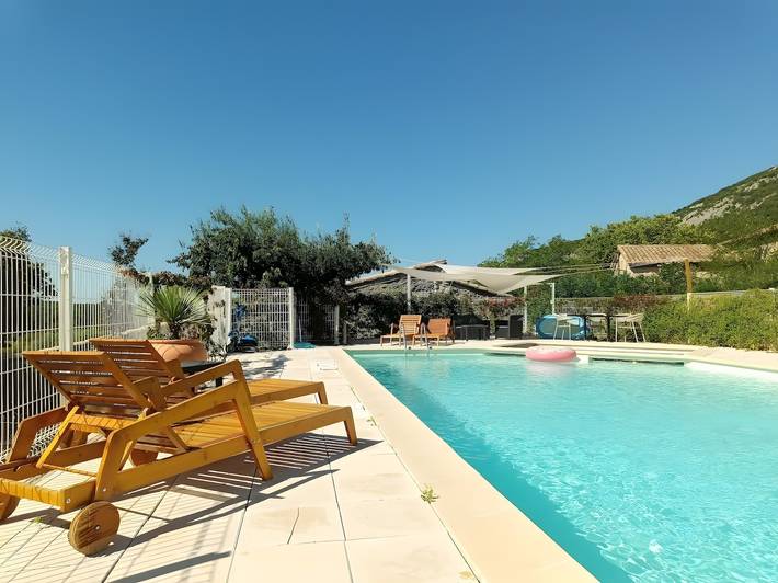 Casa Vacanze 'Le Mas Du Bouquet' con Vista Montagna, Wi-Fi e Aria Condizionata in Seynes, Alès e dintorni