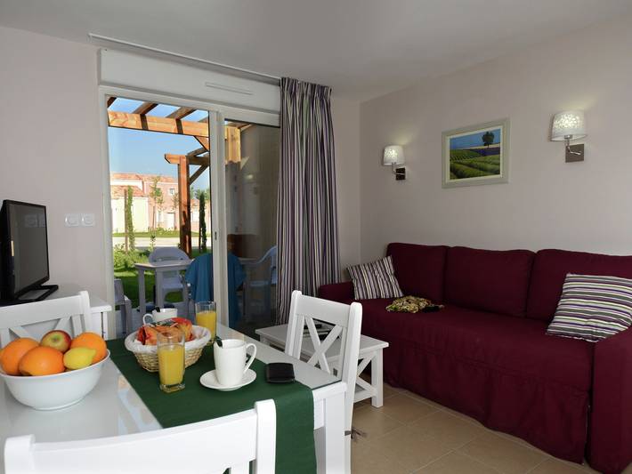 Gîte pour 4 personnes, avec sauna ainsi que piscine et terrasse, animaux acceptés à Paradou - 3