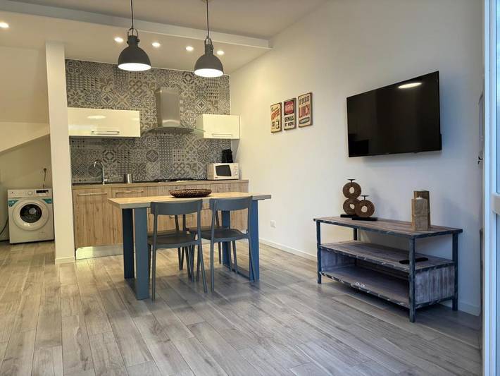 Location de vacances pour 2 personnes, avec jardin ainsi que piscine et vue dans Macari - 3