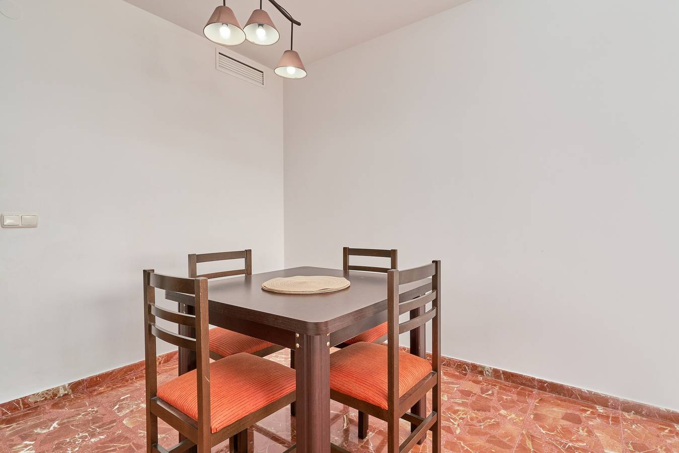 Entire apartment, Holiday Apartment "Casa Axarquia" with 2 Balconies & Wi-Fi in Vélez-Málaga, Costa del Sol
