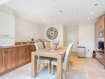 Log Cabin for 6 People in Skipton, North Yorkshire, Photo 4